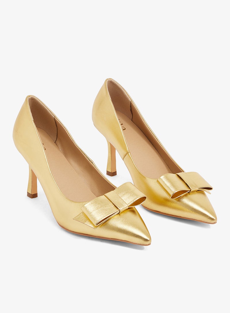 Ella Limited Edition Gold metallic pump with side bow, pointed toe, mid heel - Image 4