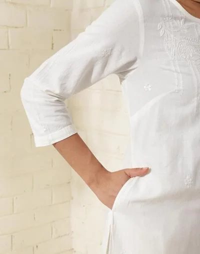 Fabindia  Off White Cotton Chikankari Knee Length Kurta for Women | Best Price UAE
