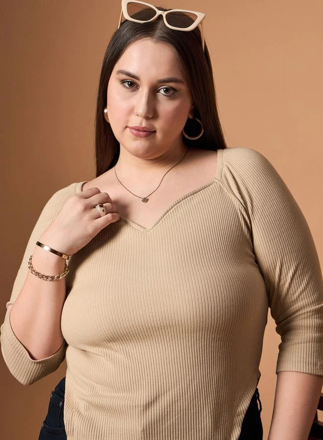 SASSAFRAS Plus Size Textured Rib Knit Sweetheart Neck Top by Styli