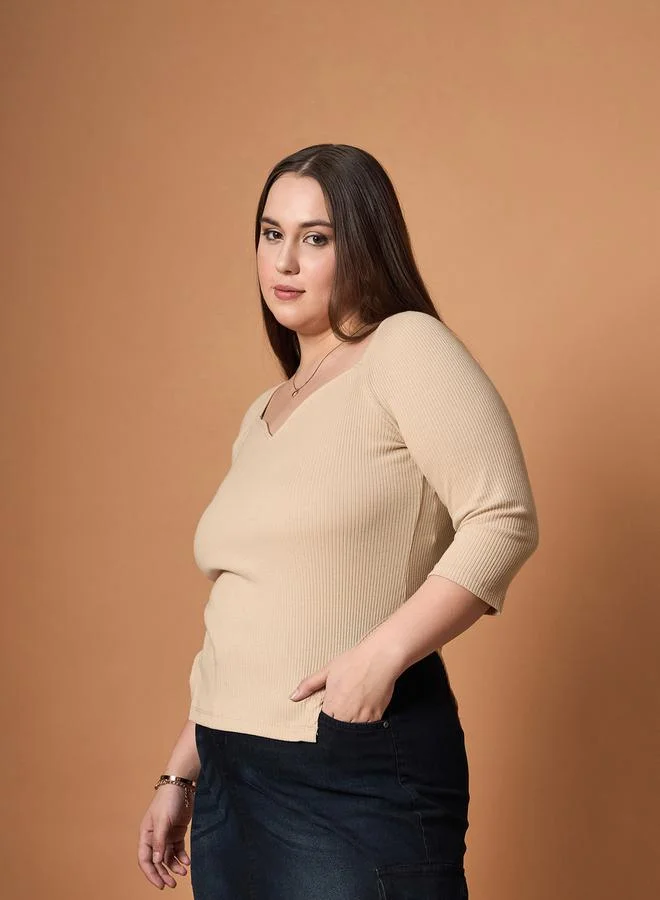 SASSAFRAS Plus Size Textured Rib Knit Sweetheart Neck Top by Styli