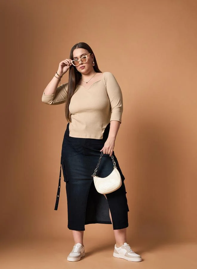 SASSAFRAS SASSAFRAS Plus Size Textured Rib Knit Sweetheart Neck Top
