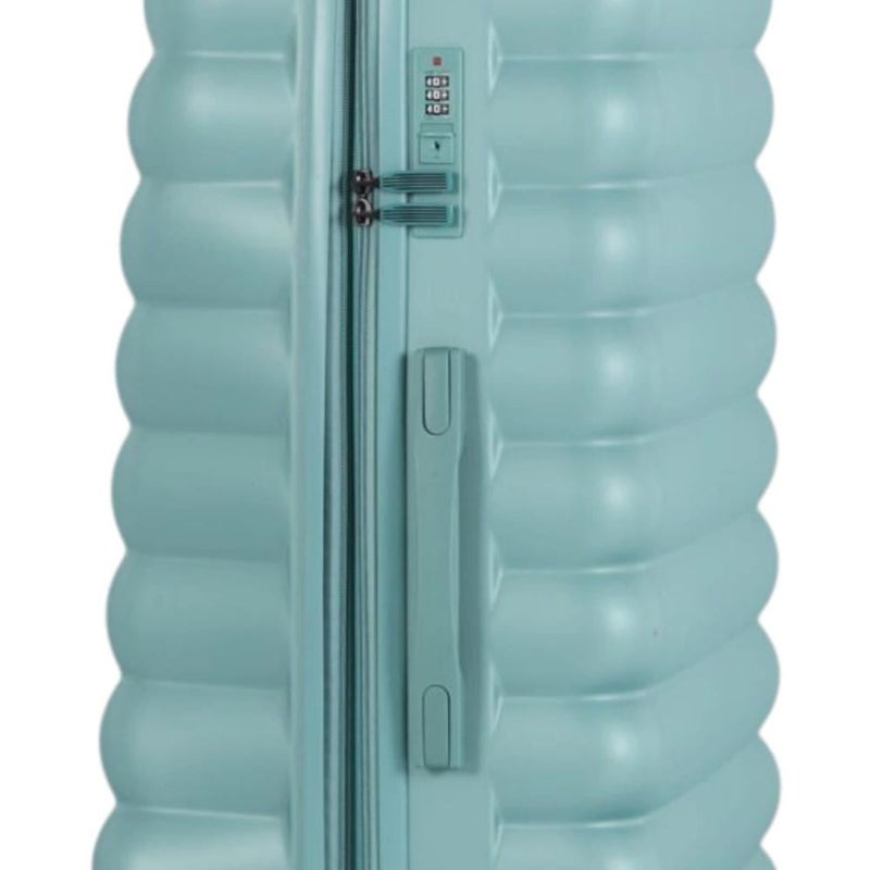 Aviator Stylish and durable 4-piece luggage set made of shatter-resistant polypropylene - Image 5