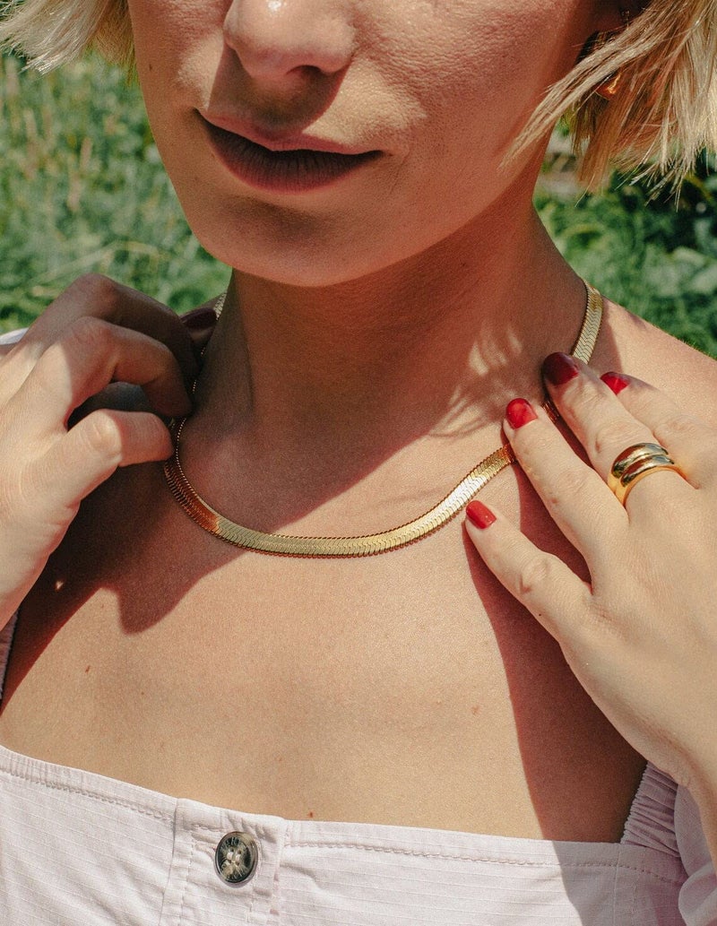 Nuzon Gold Choker Necklaces For Women 18K Gold Plated 5Mm Snake Chain Necklace Thick Flat Herringbone Necklace Layering Jewelry 18'' - Image 3
