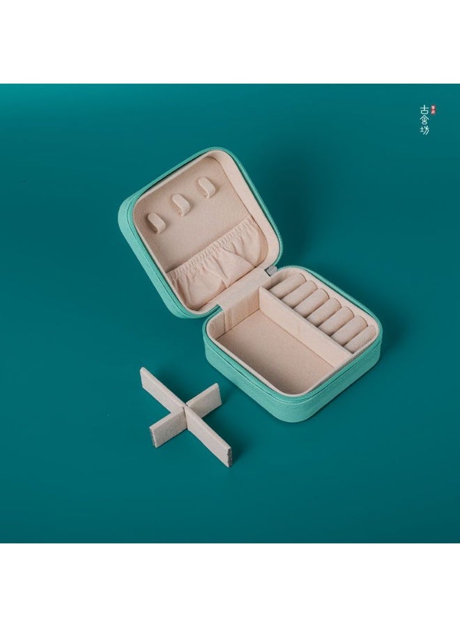 صندوق منظم مجوهرات صغير الحجم - حافظة جلدية من البولي يوريثين سهلة الحمل للخواتم والأقراط - Image 3