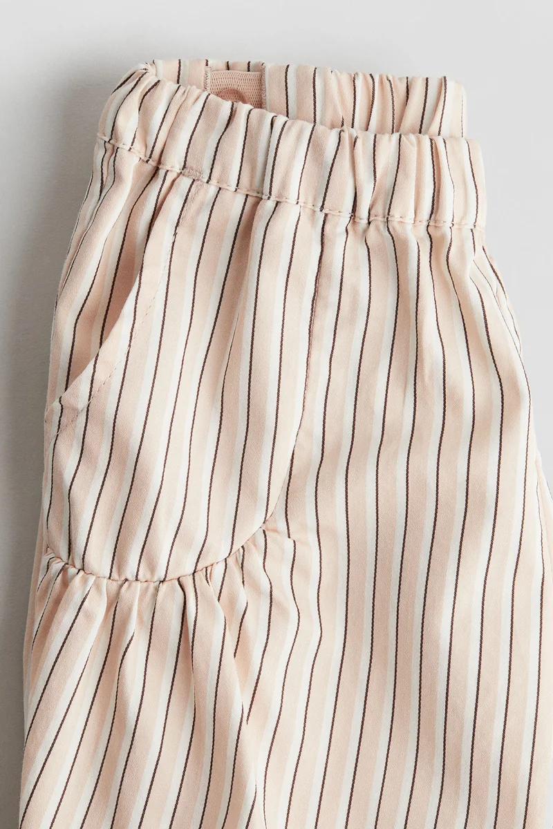 اتش اند ام بنطلون من البوبلين القطني بتفاصيل مكشكشة