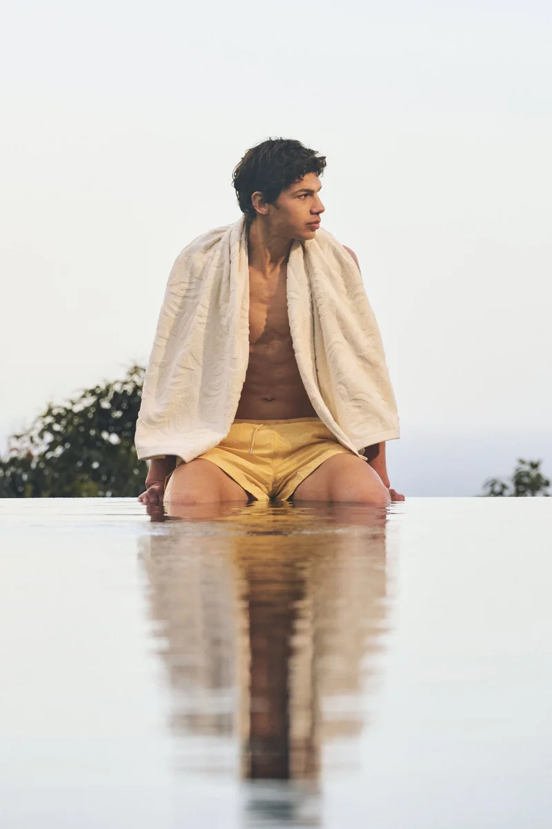 H&M Crinkled swim shorts