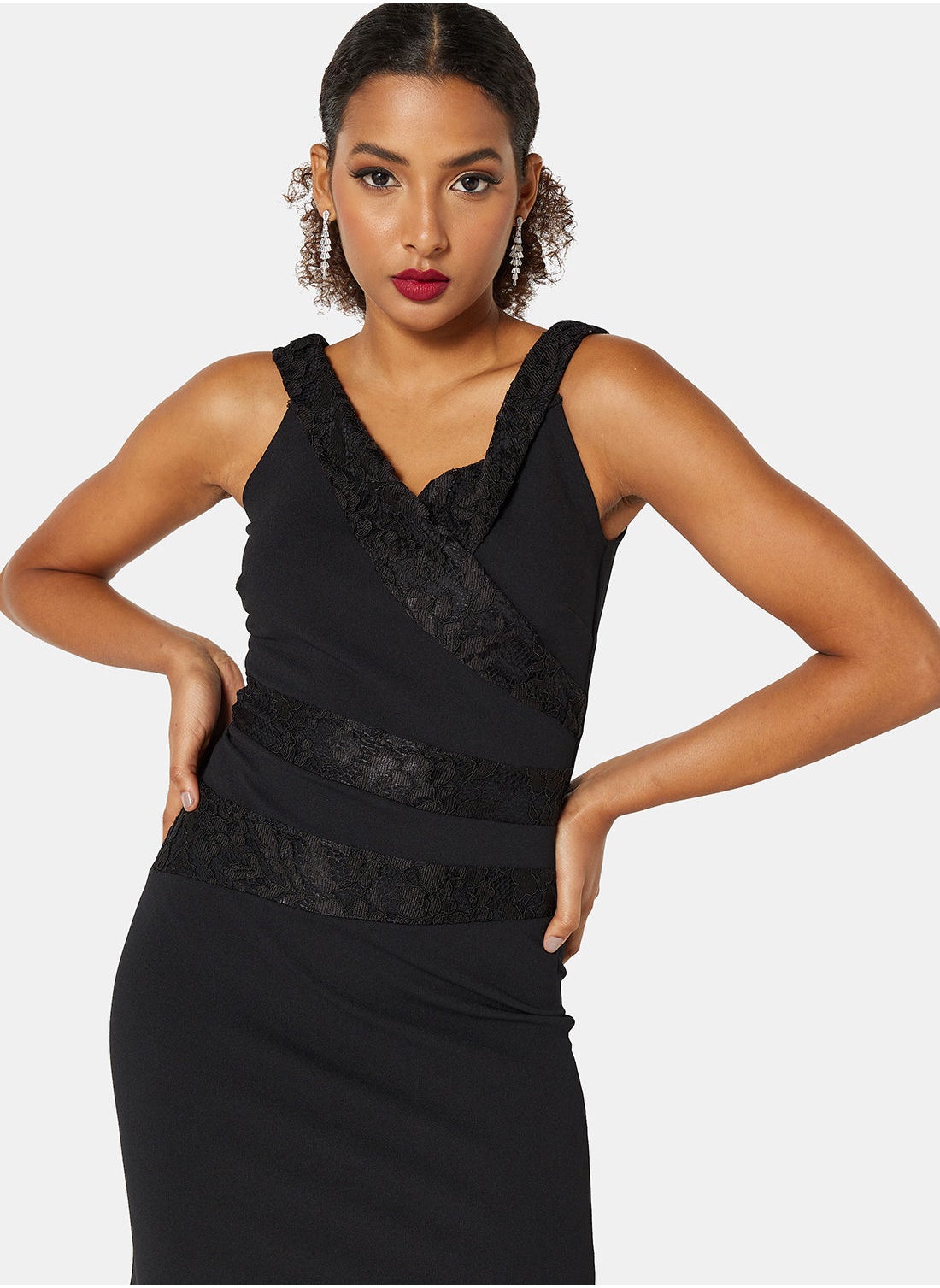Lilith Lace Maxi Dress - https://f.nooncdn.com/p/pzsku/Z9C29ECFD55F0CF9F1E5AZ/45/_/1668168162/993a341b-9fd2-48d5-828a-32ea6df89028.jpg?format=jpg&width=original