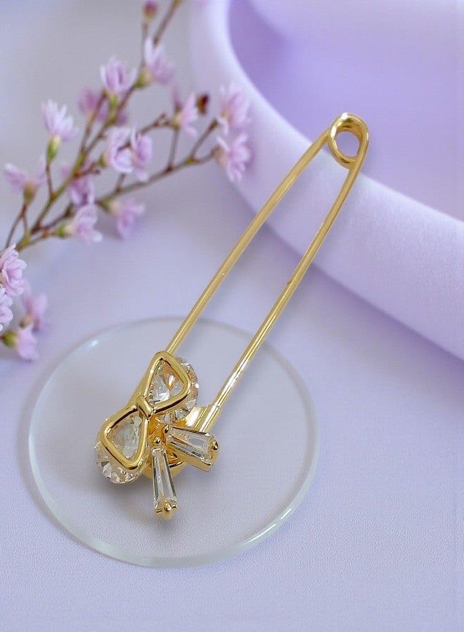 ACCESSHER Women's & Girls Gold-Plated Bow American Diamond Safety Pin Brooch, Decorative Saree and Hijab Pin, Elegant Saree Pleats, Pallu & Dupatta Accessory - Image 4