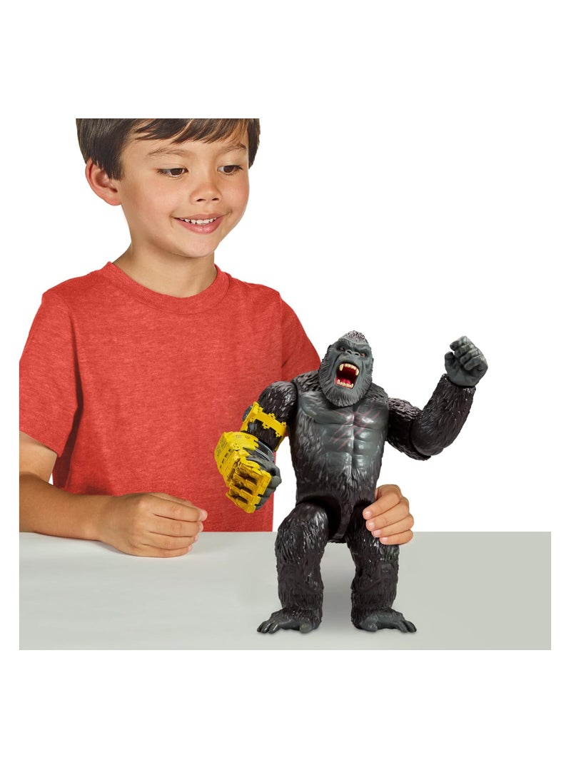 Playmates Toys - Godzilla x Kong The New Empire: Giant Kong With Beast Glove Figure - Image 1