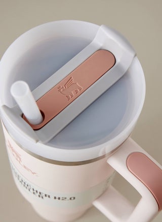 كوب Quencher H2.0 FlowState من الفولاذ المقاوم للصدأ معزول بالفراغ مع غطاء وقش للمياه والشاي المثلج أو القهوة والعصائر والمزيد، روز كوارتز 2.0، كوب ستانلي 40oz - view 4