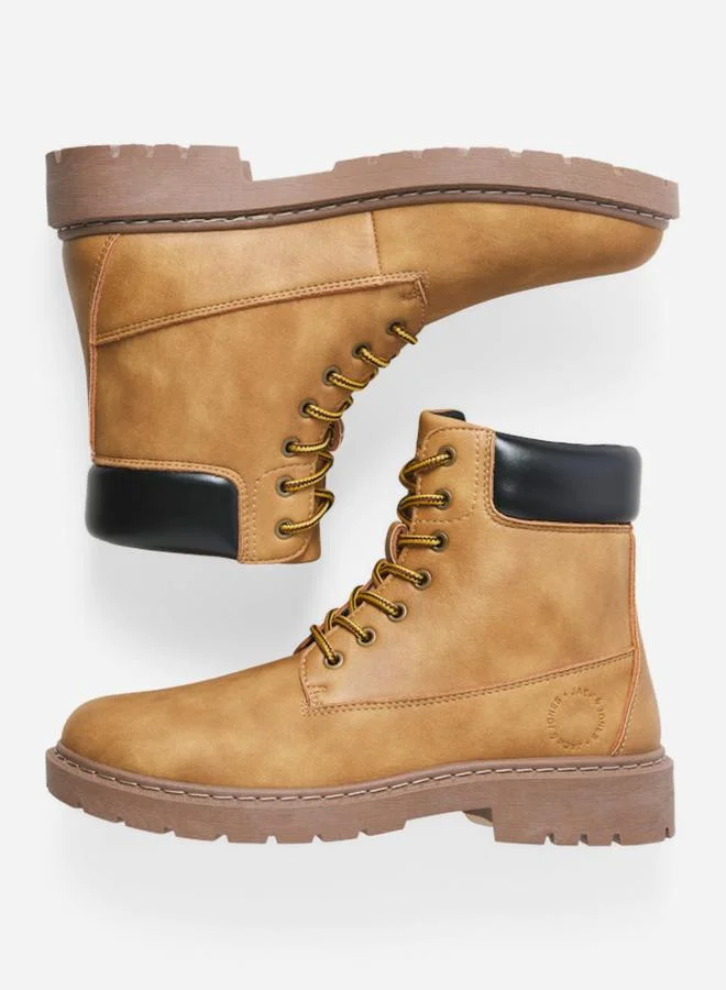 جاك اند جونز بوت بطول الكاحل بأربطة