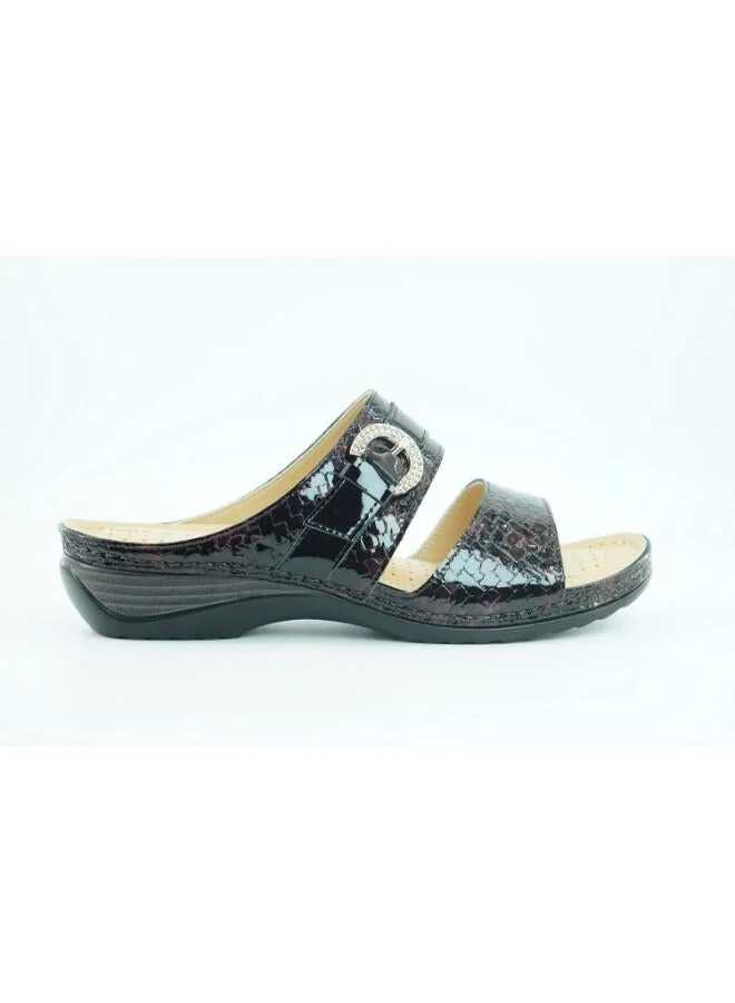 زينة 221-3153 Zayna Woman Textured Double Strap Sandals 88909-36 Bordo