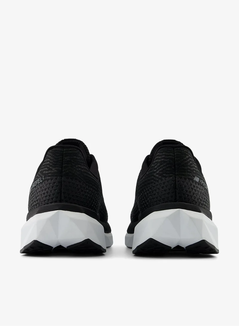 New Balance black FuelCell Propel for Men | Best Price UAE