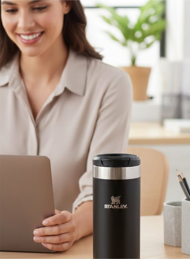 ستانلي كوب ستانلي 470 مل / 16 أونصة AeroLight™ أسود - كوب سفر معزول من الفولاذ المقاوم للصدأ مانع للتسرب، يحافظ على المشروبات ساخنة وباردة، خفيف الوزن - Image 5
