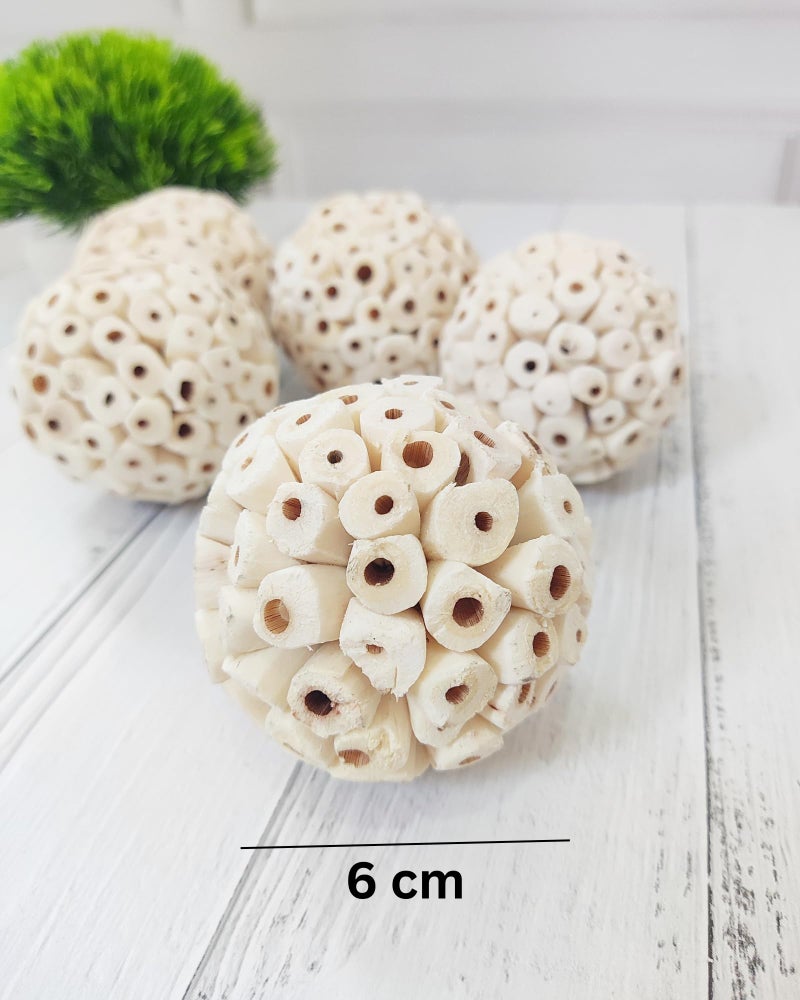 JOYNAGAR Natural Sola Wood Atta Ball Birds Foraging Toys for Cockatiels, Parrots, Budgies, Conures | 6 cm | Pack of 10 Pcs (Standard) - Image 3