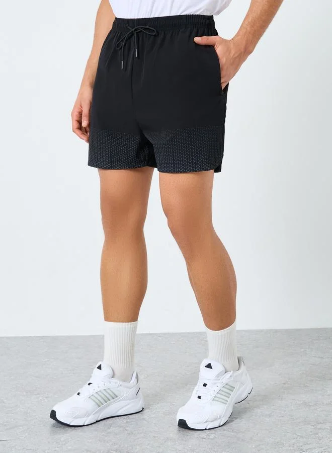 Styli Styli Men Black Regular Fit Printed Athleisure Shorts