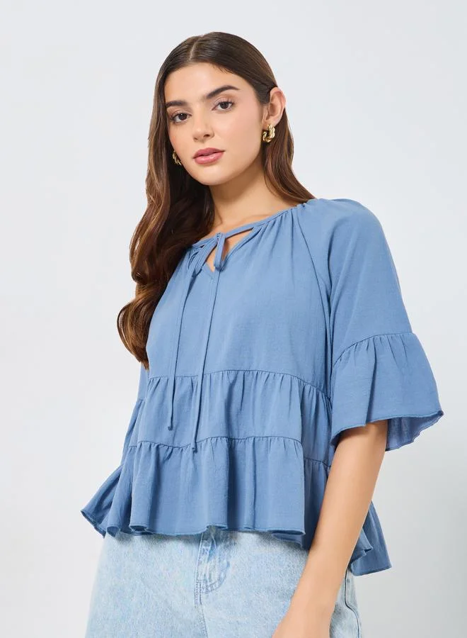 تايك تو بلوزة بأكمام مكشكشة بطبقات