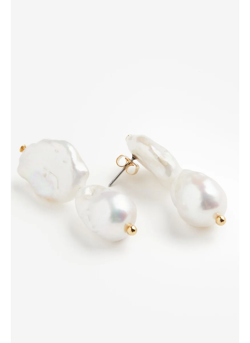 اتش اند ام Gold-Plated Pearl Pendant Earrings