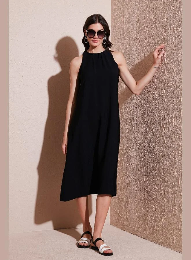 ليلا فستان ليلا متوسط الطول بياقة هالتر بقصة عادية للنساء