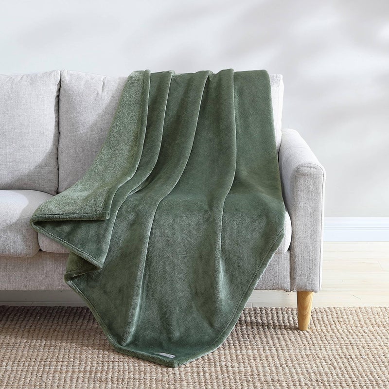 Eddie Bauer  Blanket Super Soft Reversible Sherpa  Brushed Fleece Bedding Throw Blankets for Couch Ideal for Lounging Ultra Lux Solid Green