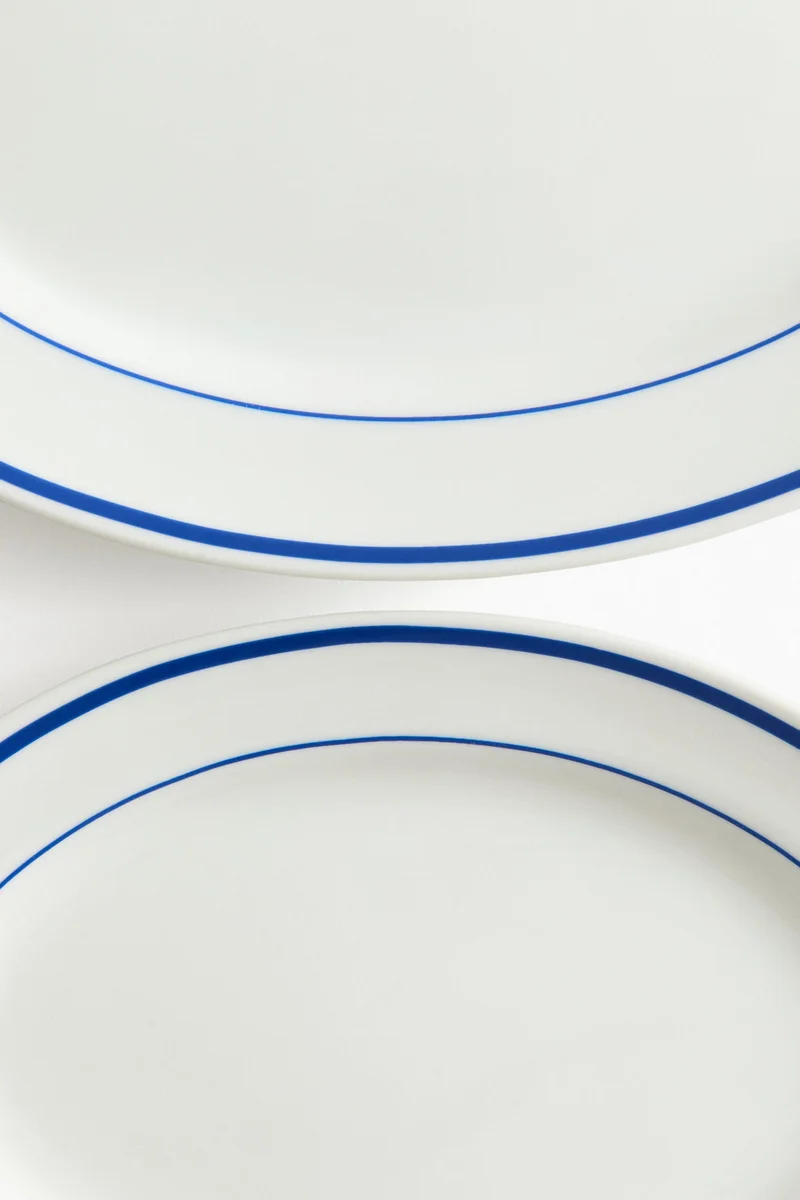 H&M 2-pack porcelain serving plates