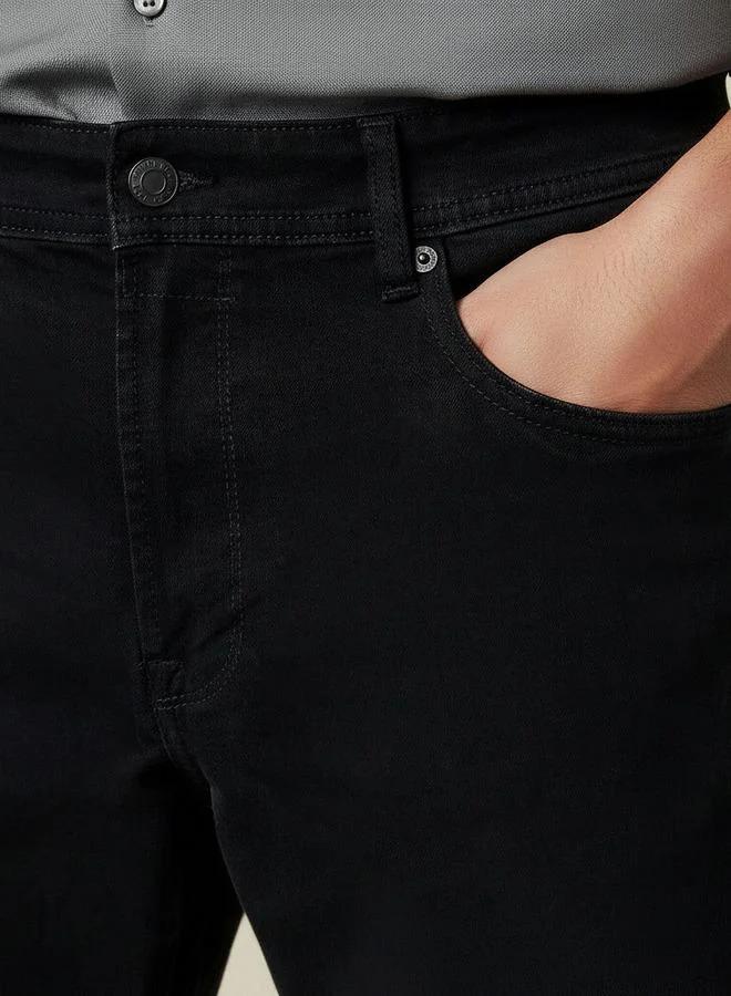 Splash FAV BLACK Men Straight Fit Mid Rise Jeans for Men | Best Price UAE