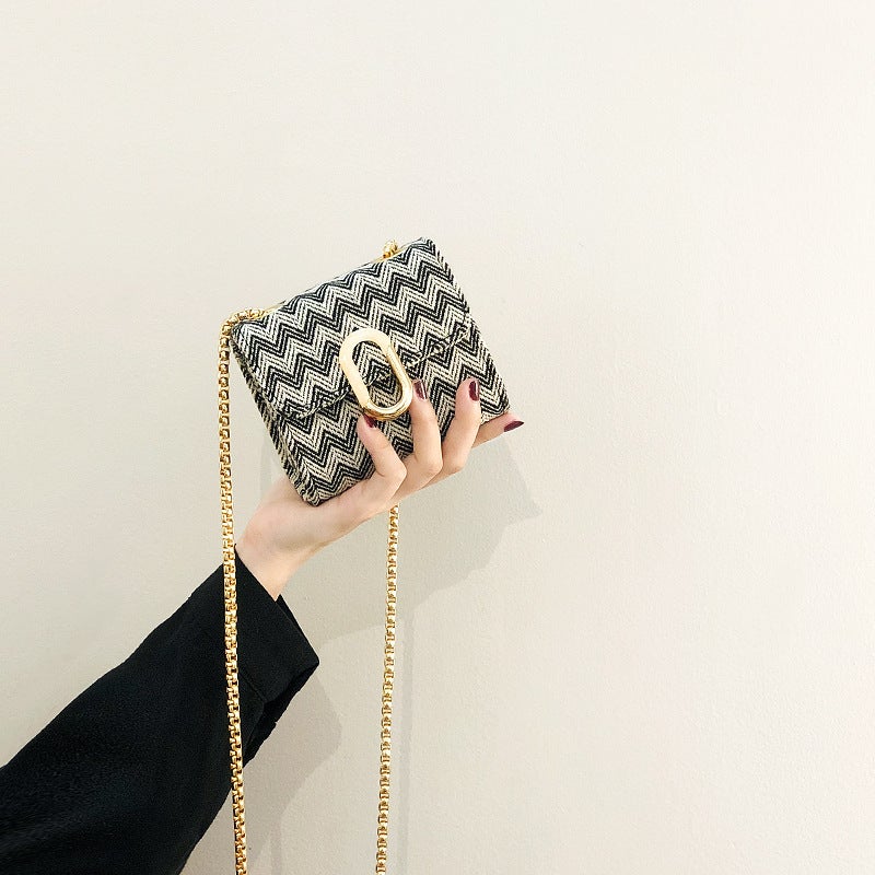 Niche Design Bag Women'S 2020 New All-Match Chain Shoulder Crossbody Small Bag Internet Celebrity Mini Fashion Red Bag - Image 2
