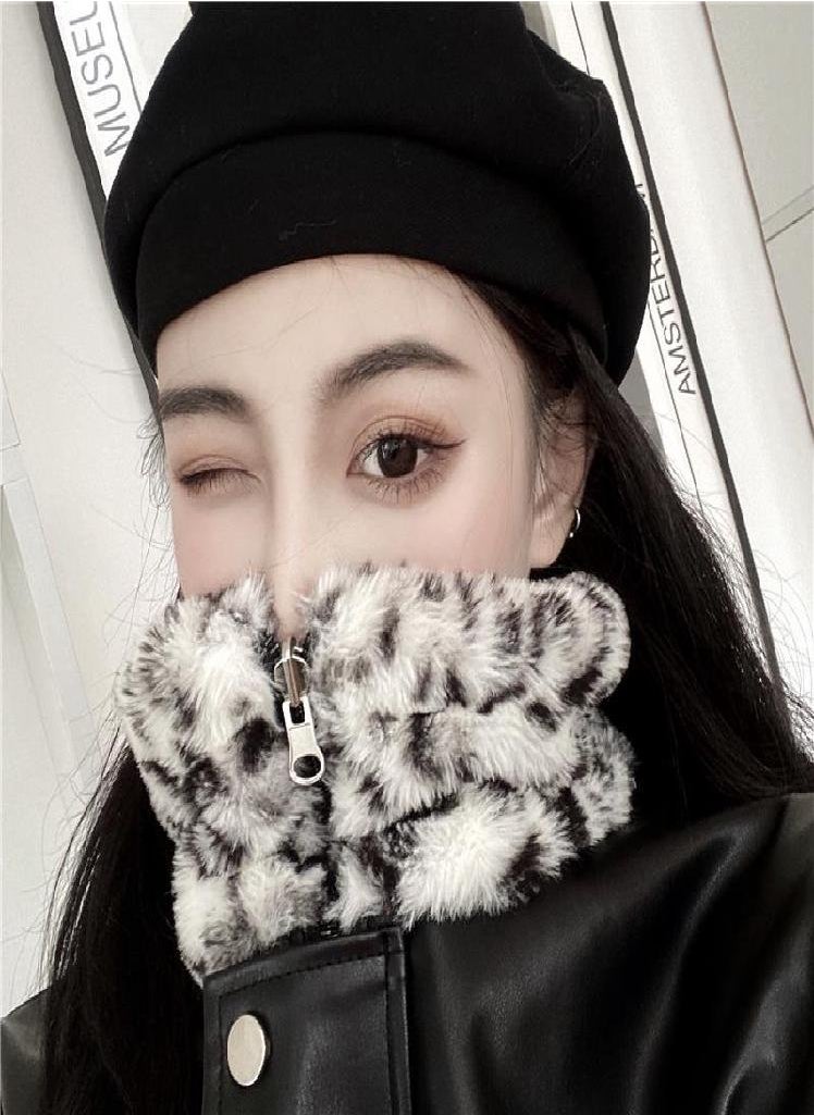 Eckek - Women Faux Leather Jacket PU Leather Coat Women's Winter Motorcycle Clothing Leopard Print Cotton-Padded Jacket - Image 1