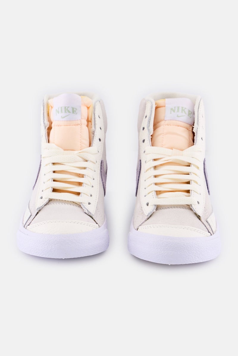 Nike Women Blazer Mid 77 Lace Up Outdoor Shoes, Light Grey  - Image 3