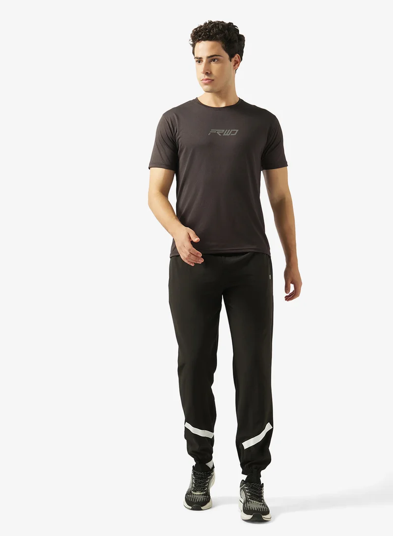 فورورد بنطلون رياضي بقصة عادية بشريط عاكس