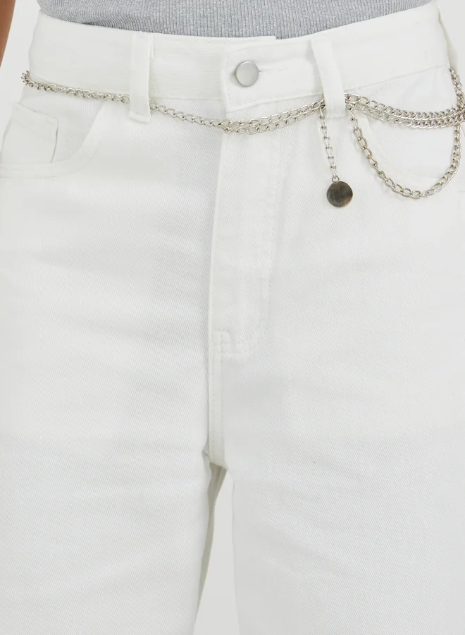 Styli Styli Solid Mid Rise Wide Leg Jeans with Chain Belt Detail