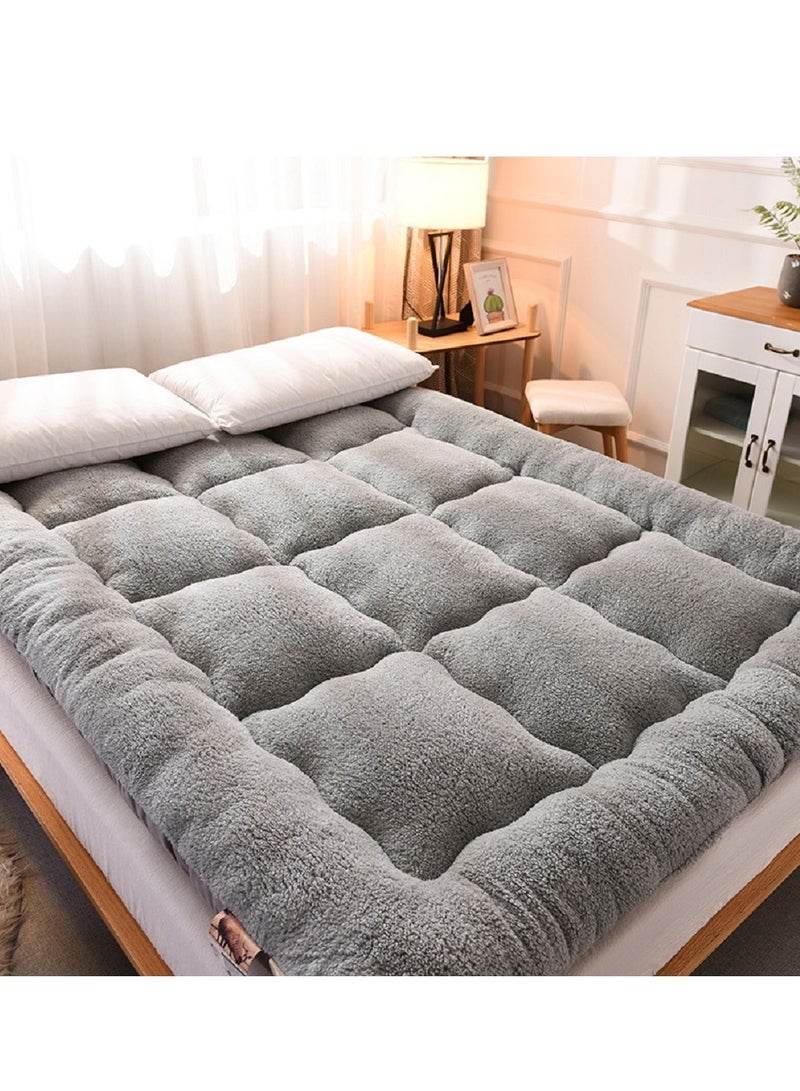 Winter thick warm mattress 2.2*2.2 M  - Image 2
