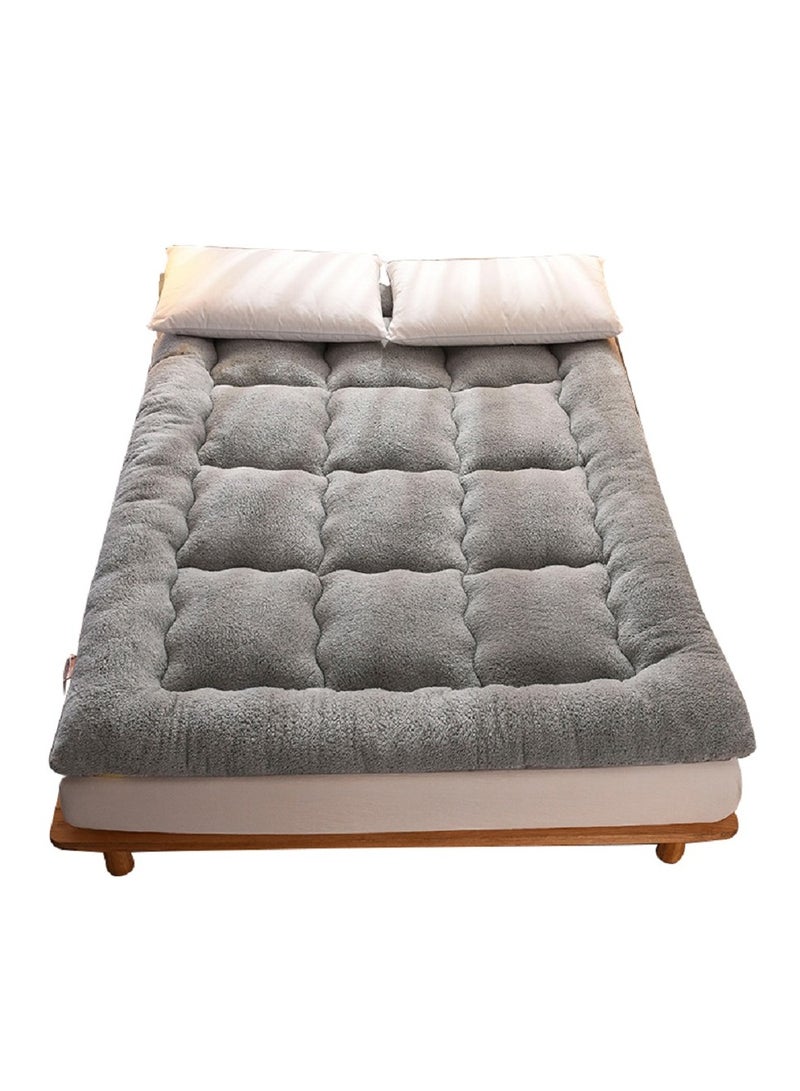 Winter thick warm mattress 2.2*2.2 M  - Image 1