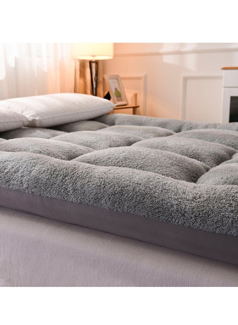 Winter thick warm mattress 2.2*2.2 M  - Image 4
