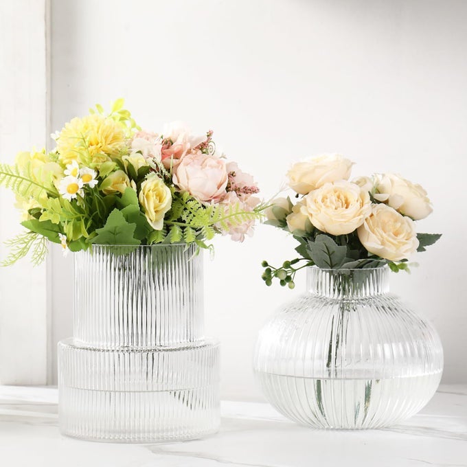 RIBBED GLASS VASES SET OF 2 FLUTED VASES FOR FLOWERS CLEAR GLASS VASE FOR TULIPS MODERN VASE FOR LIVING ROOM KITCHEN OFFICE ENTRYWAY MANTLE BOOKSHELF WEDDING GIFTS BIRTHDAY