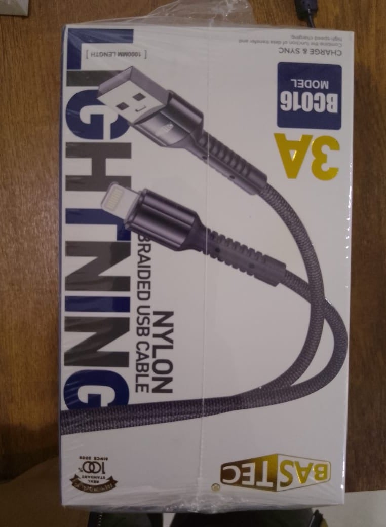 باس تيك شاحن آيفون قماش BASTEC - توب الثاني