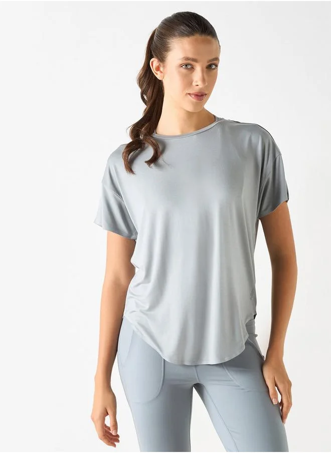 ادوت من سبلاش Solid Crew Neck T-shirt with Short Sleeves and Curved Hem