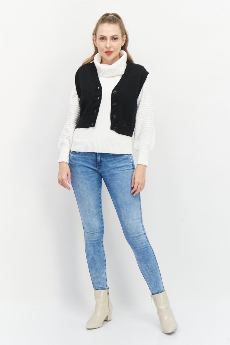 NA-KD سترة نسائية مزودة بأزرار على شكل حرف V، سوداء - Image 3