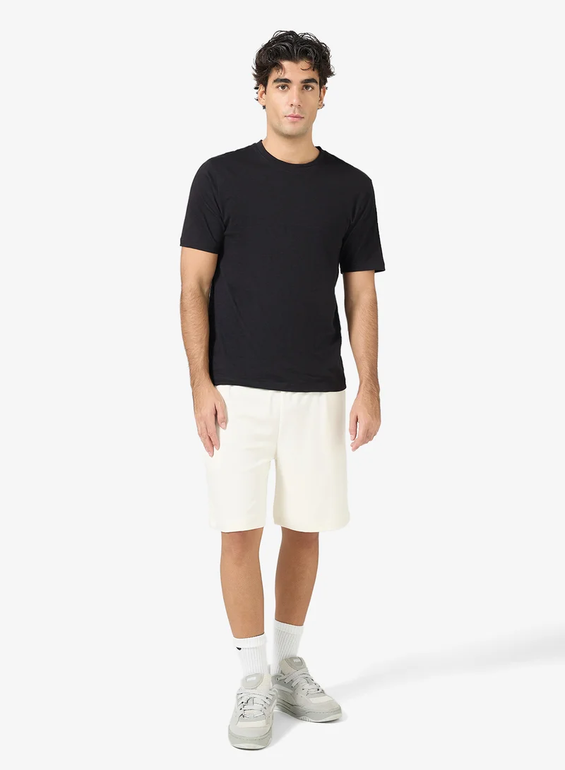 سفنتي فايف بيسيكس طقم تي شيرت وشورت