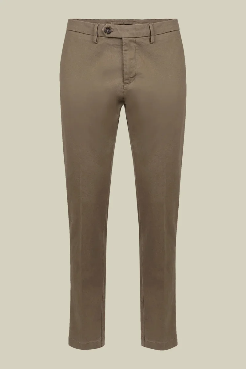 دوبل غانغر Men's classic twill chinos in a perfect fit - Taupe