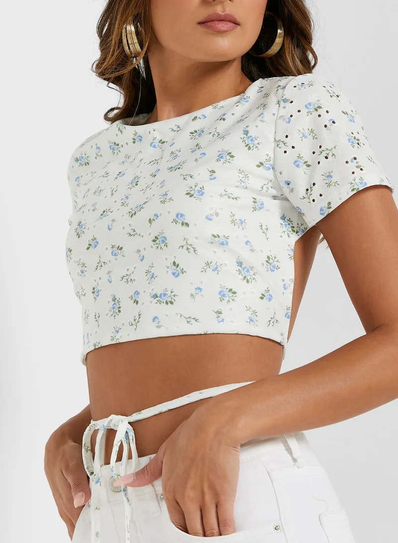 I Saw It First Petite Open Back Broidered Crop Top