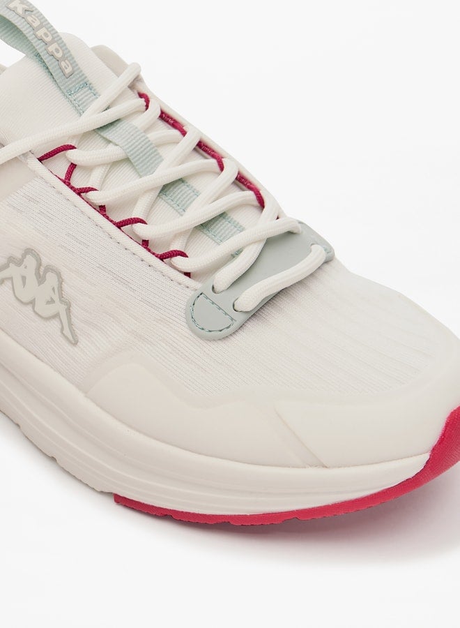 أحذية رياضية نسائية برباط