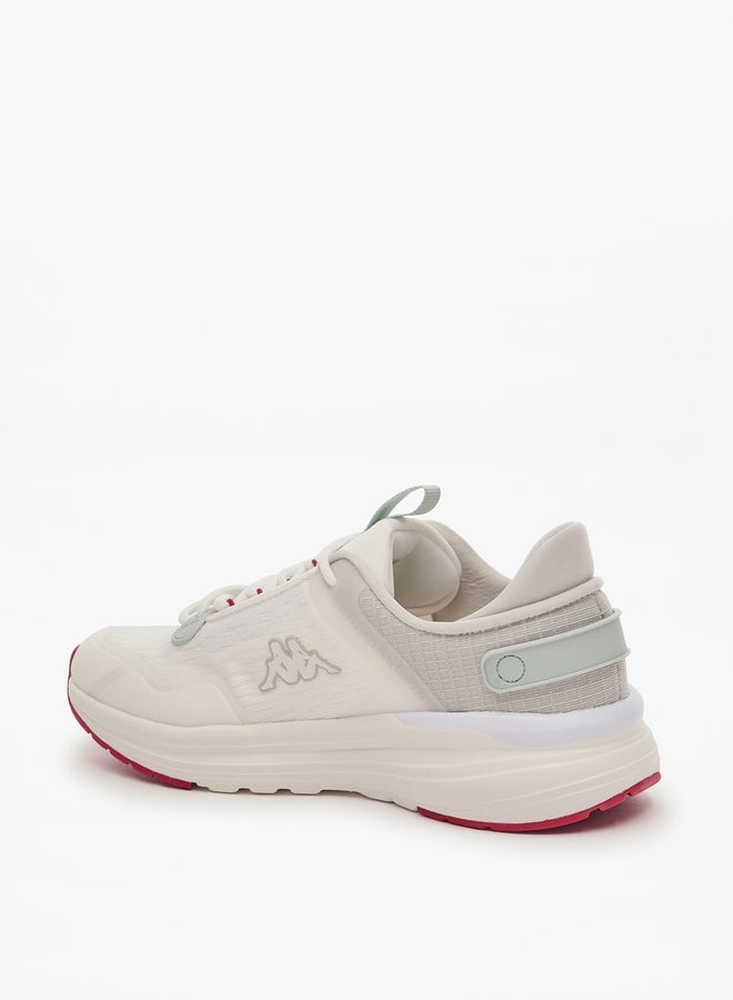 أحذية رياضية نسائية برباط