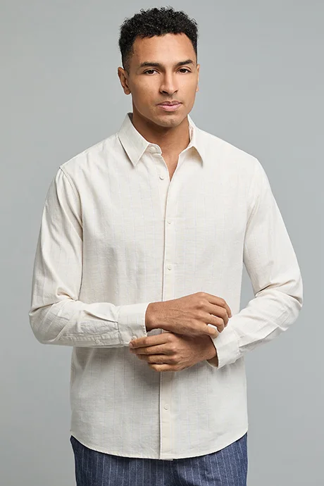R&b Textured Shirt with Classic Collar and Long Sleeves