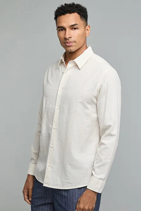 R&b Textured Shirt with Classic Collar and Long Sleeves