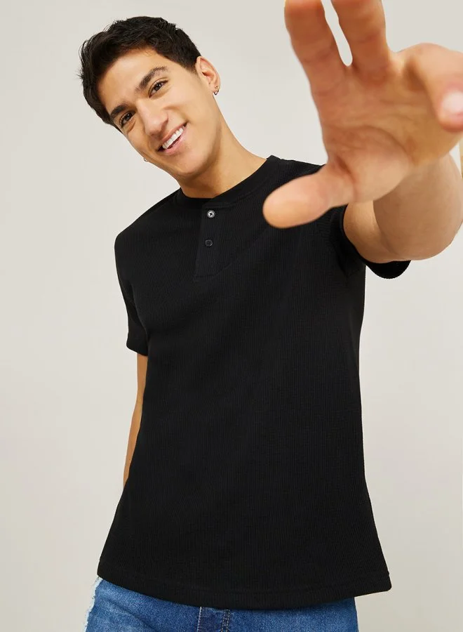 Styli Waffle Knit Regular Henley