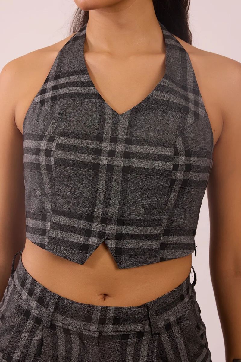 Virgio Virgio Women Rescued Poly Fabric V-Neck Regular Length Checks Sleeveless Top