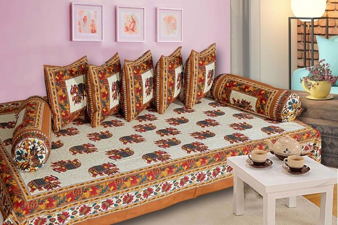 SPECIAL ANIMAL PRINTED PURE SOFT COTTON DIWAN COVER SET 8 PCS SET 5 CUSHION COVER2 BOLSTER COVER1 BEDSHEET YELLOW