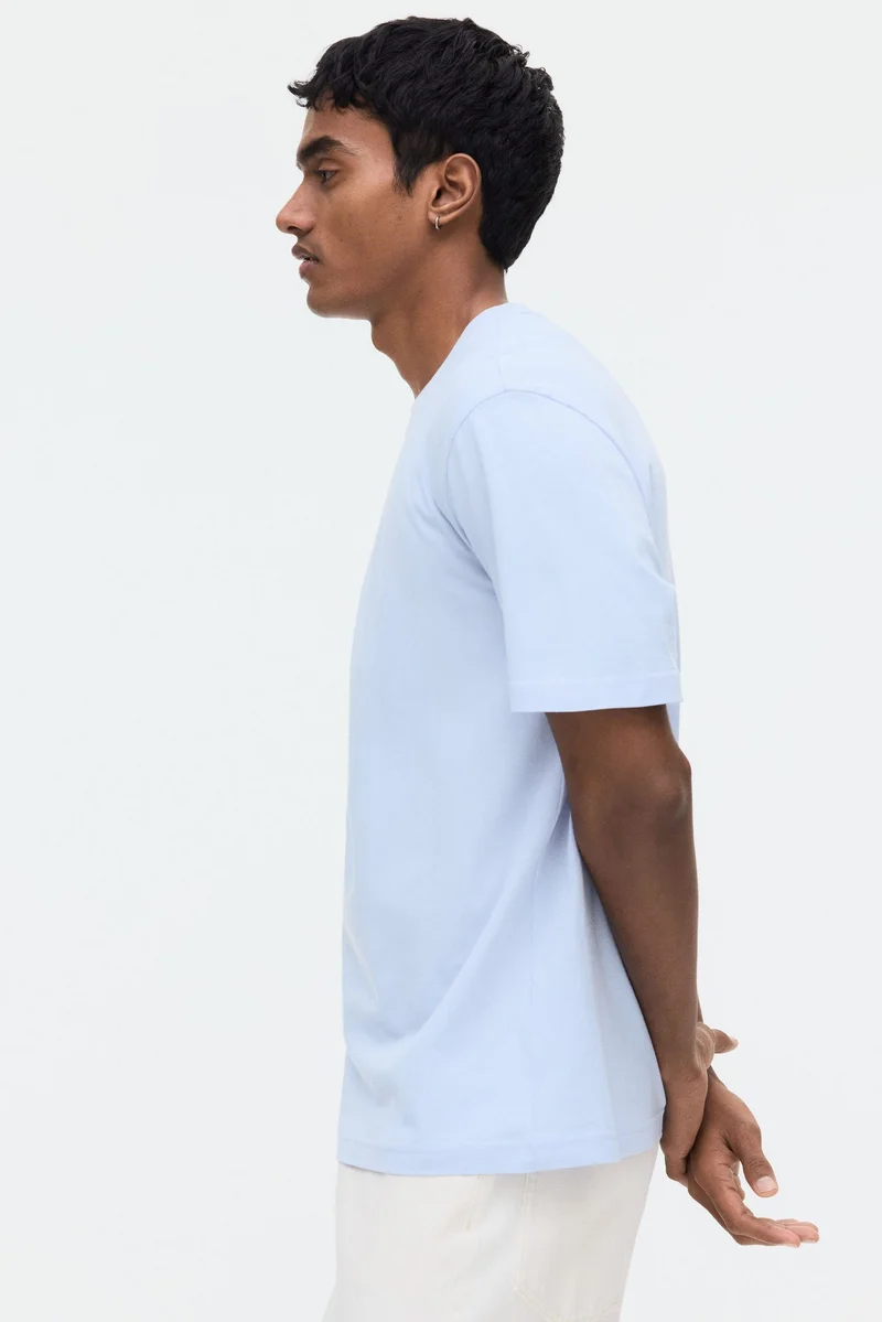 اتش اند ام تي-شيرت من القطن بقصة عادية