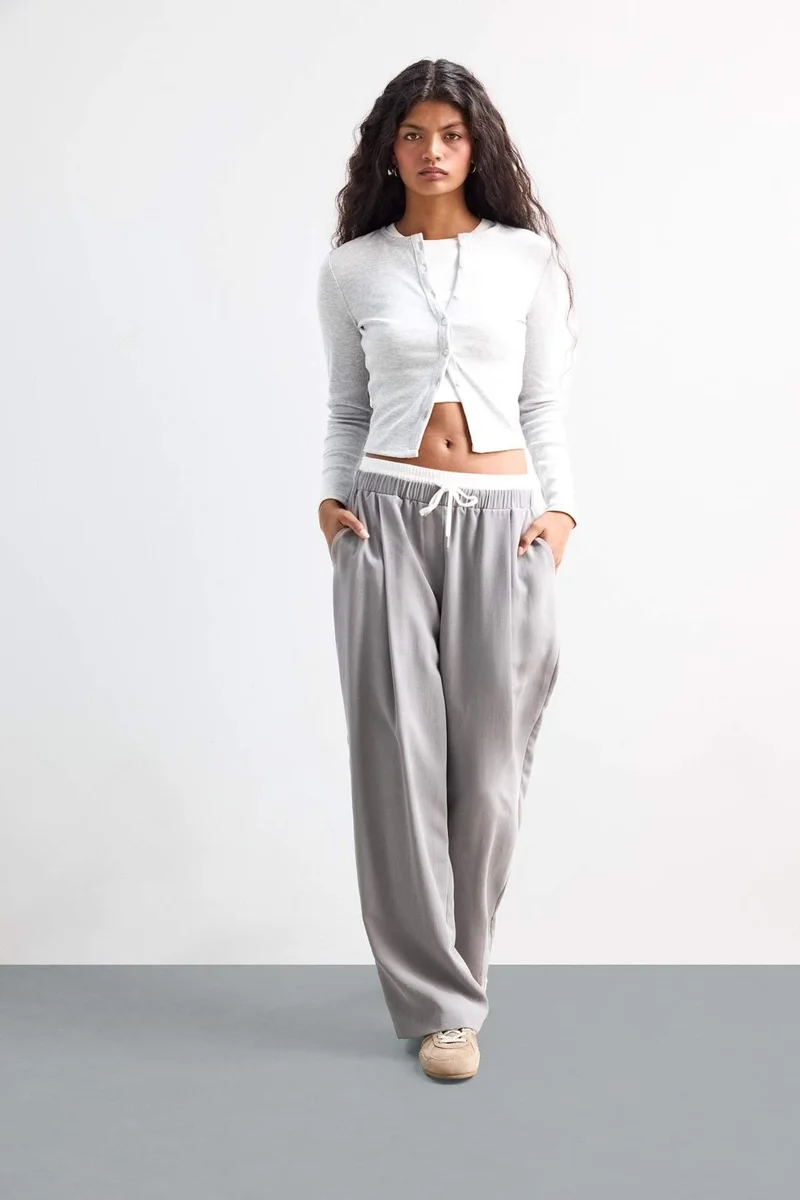 ديفاكتو Slim Fit Crew Neck Camisole Cardigan